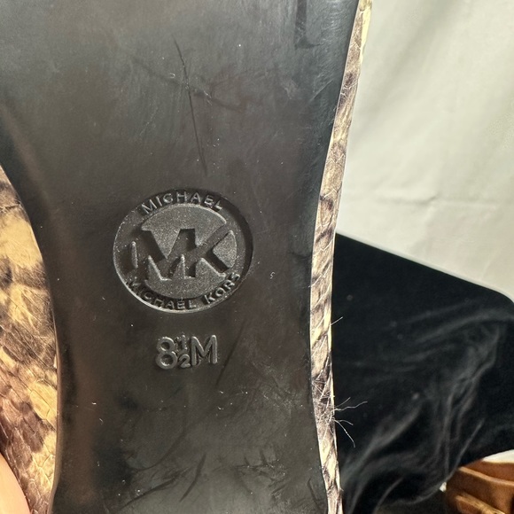 Michael Kors Snake Skin High Heel pumps size 8.5 shoe - Picture 7 of 10